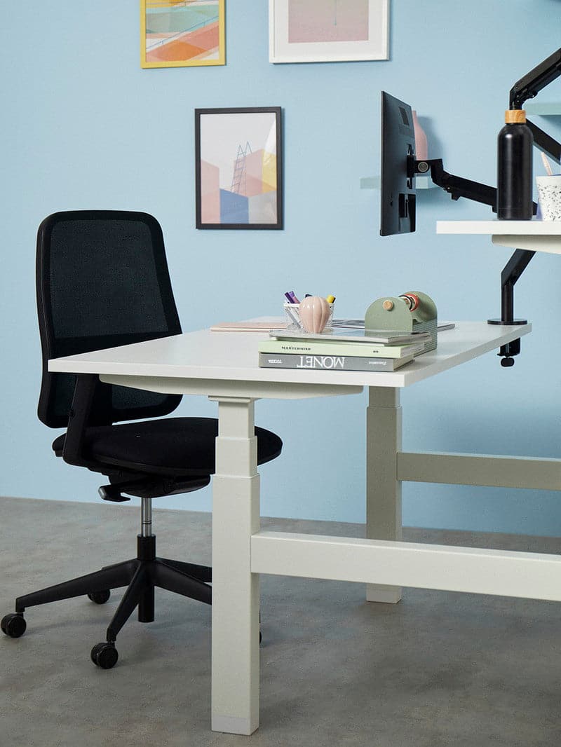 AUM WORLD_Pieds de Bench Open Space Réglable Électrique 2 personnes - DUO_Copyrights AUM WORLD