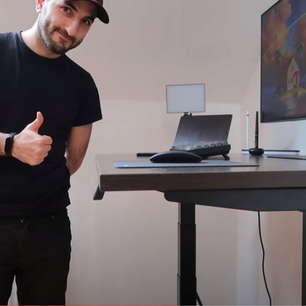 Un bureau de dessinateur pour dessiner assis et debout !