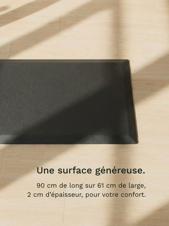 Le tapis antifatigue AUM WORLD possède une surface généreuse