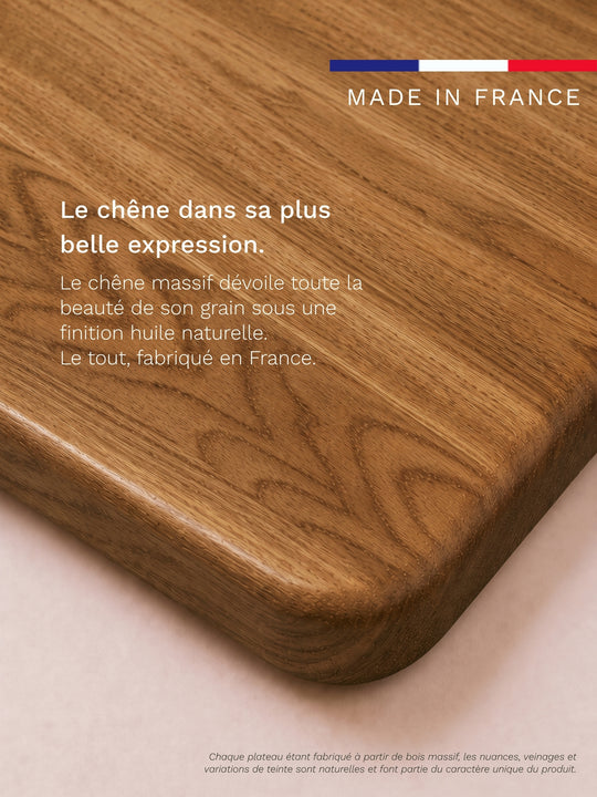 Gros plan sur le plateau PREMIUM OAK en chêne massif Made in France du bureau Assis Debout AUM WORLD ADVANCED.