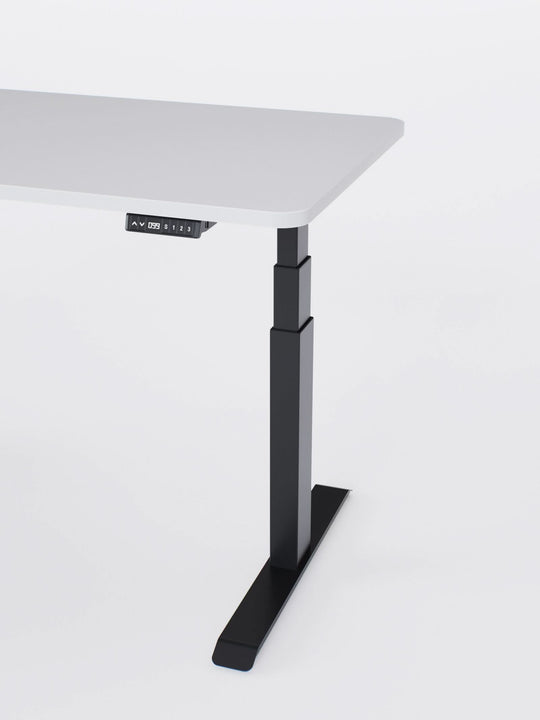 ADVANCEDLITE_AUVA_BLACK_WHITE_CLOSE