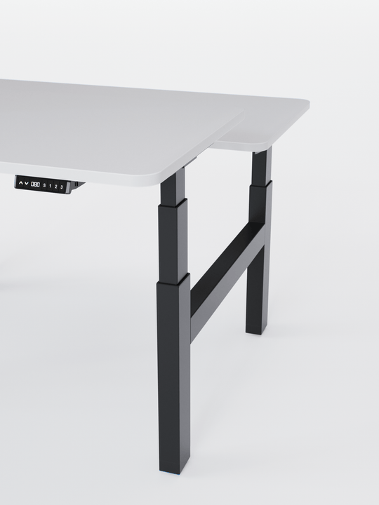 AUMWORLD_DUOGO_AUVA_BLACK_WHITE_CLOSE