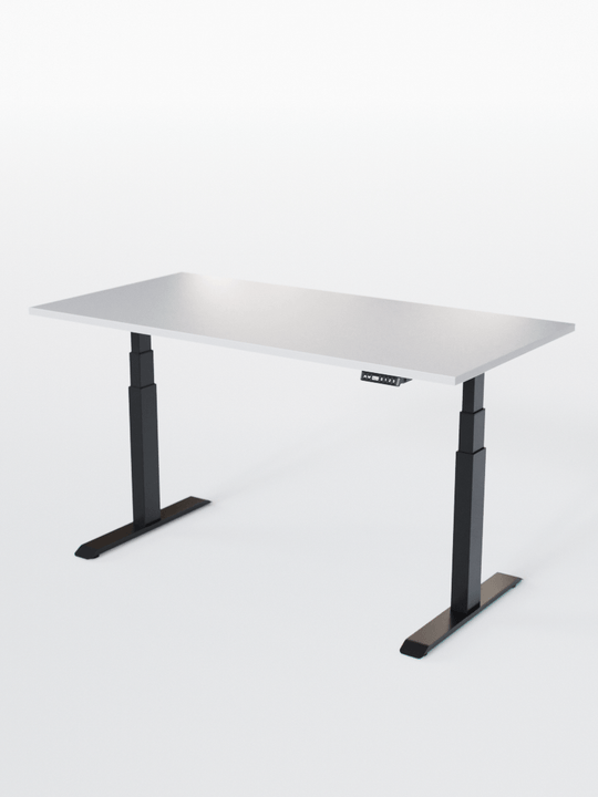 AUM WORLD_Bureau Assis Debout Électrique - ADVANCED LITE GO_Ports USB A_USB C_Noir_Plateau Blanc Premium_Vue Globale_Copyrights AUM WORLD_2024