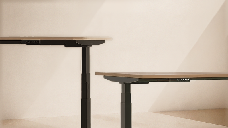 AW_Bureaux Assis Réglables en Hauteur_Alternez les positions Debout & Assise