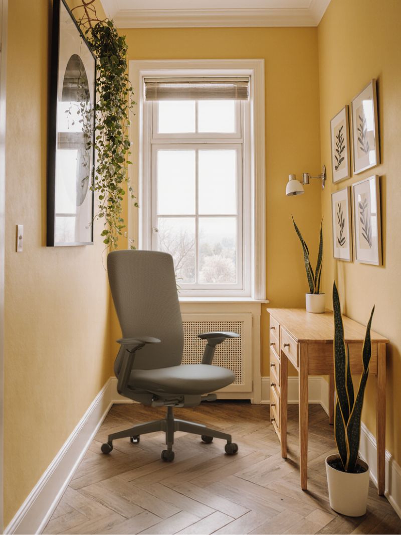 AW_LINEO_Chaise Ergonomique_Grise_En situation_01