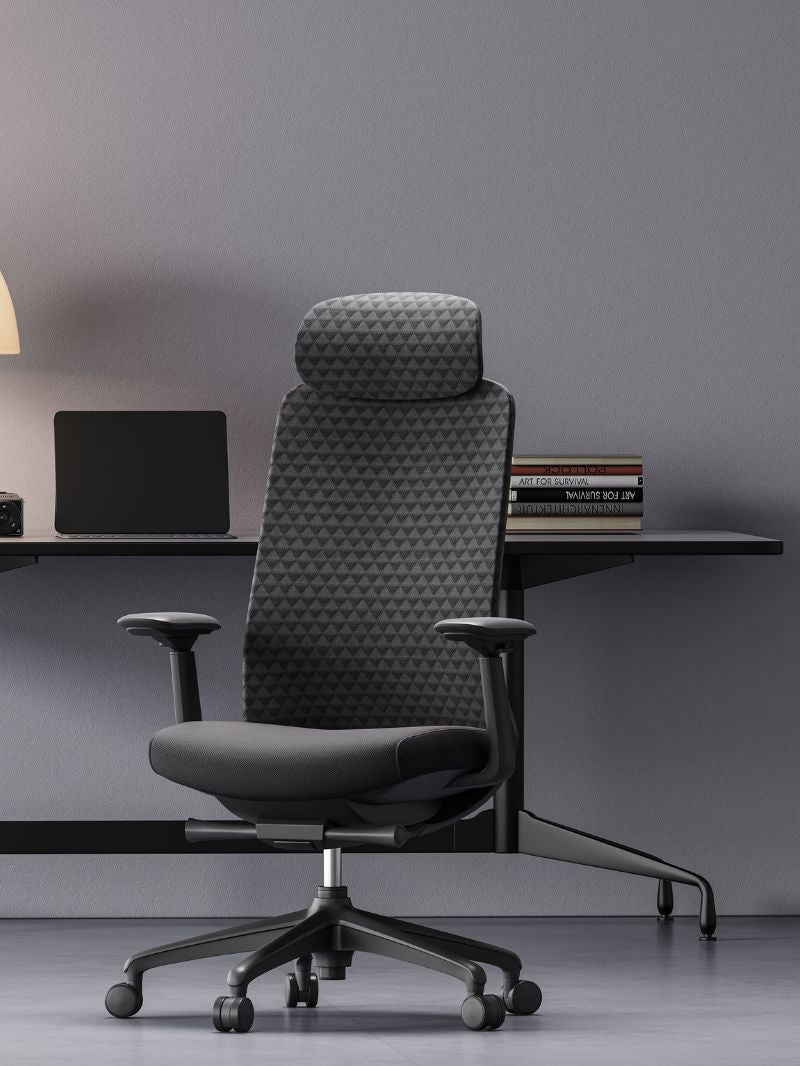 AW_CHAISE ERGONOMIQUE MODULO 2_NOIR_AVEC APPUI-TETE_VUE EN SITUATION