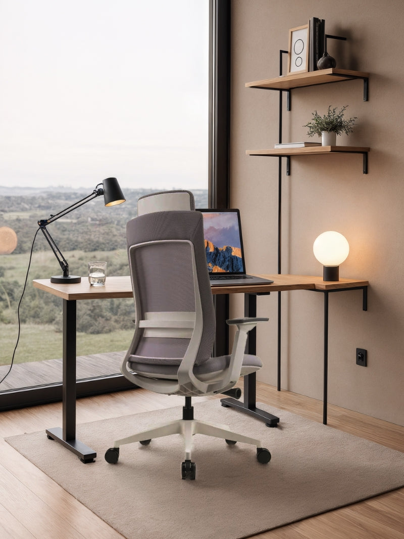 AW_SYNKRO_Chaise de Bureau EeErgonomique_Blanche_En situation