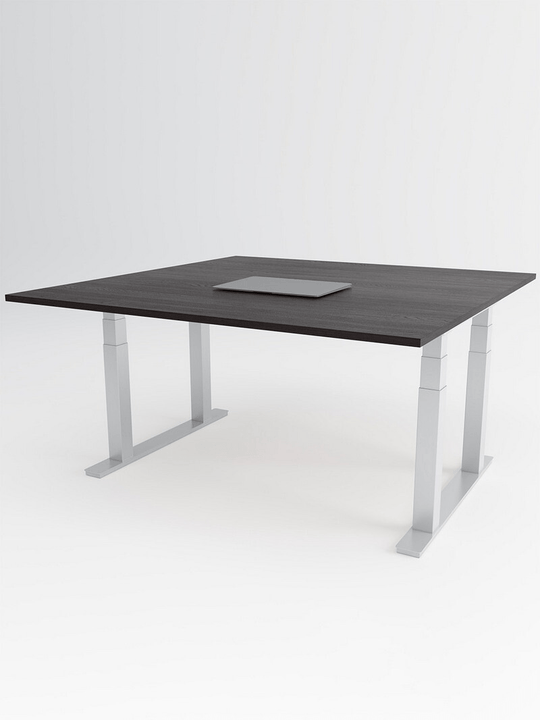 Table_de_Reunion_Reglable_en_Hauteur_Electrique__QUAD_Copyrights_AUM_WORLD_23_Piètement Blanc_Plateau Bois Foncé