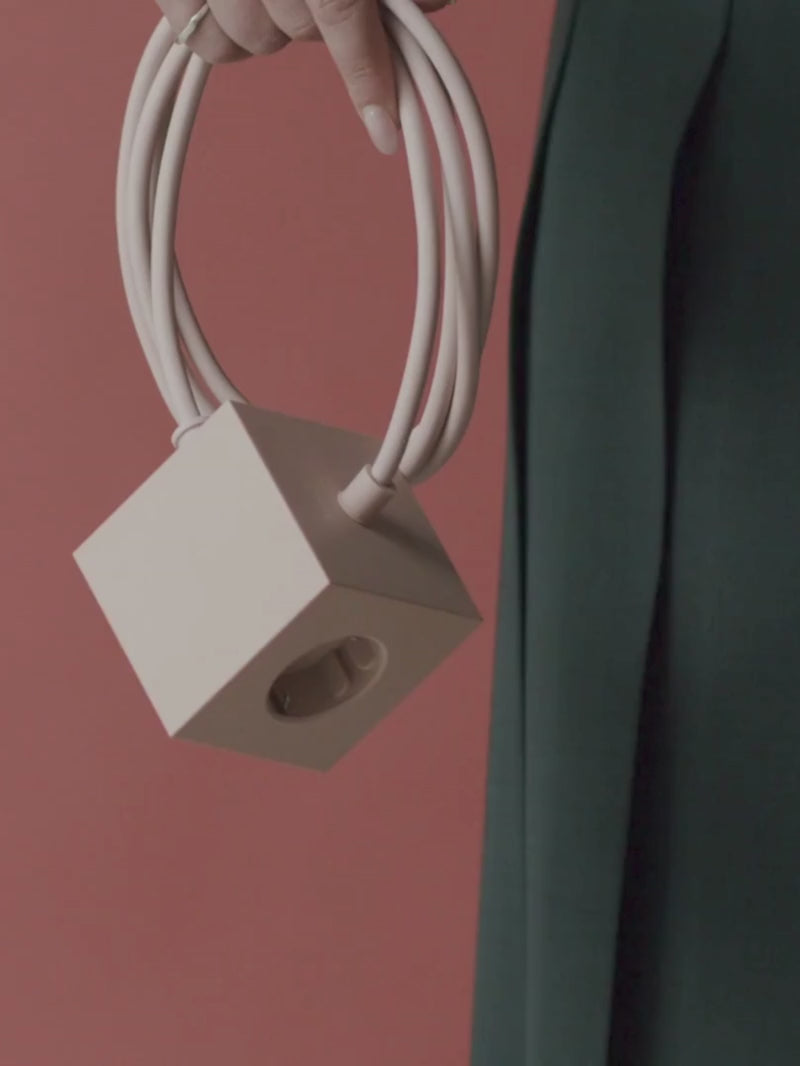 Multiprise Cube - Aimantée - 2 Ports USB C | AVOLT